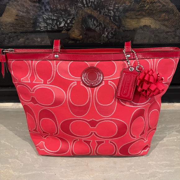 Coach Poppy Lurex Limited Edition Tote F22121 Like New - Picture 9 of 10